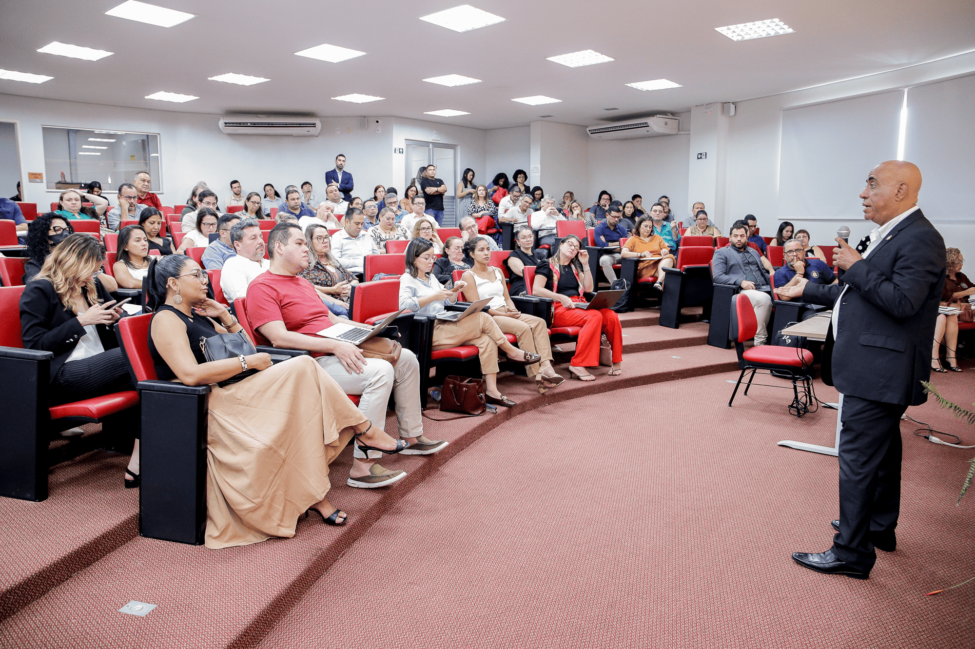 Leia mais sobre o artigo Movimento “Ciência e Vozes da Amazônia na COP30” participa da I Reunião do Fórum Integrado dos Dirigentes da UFPA em Salinópolis