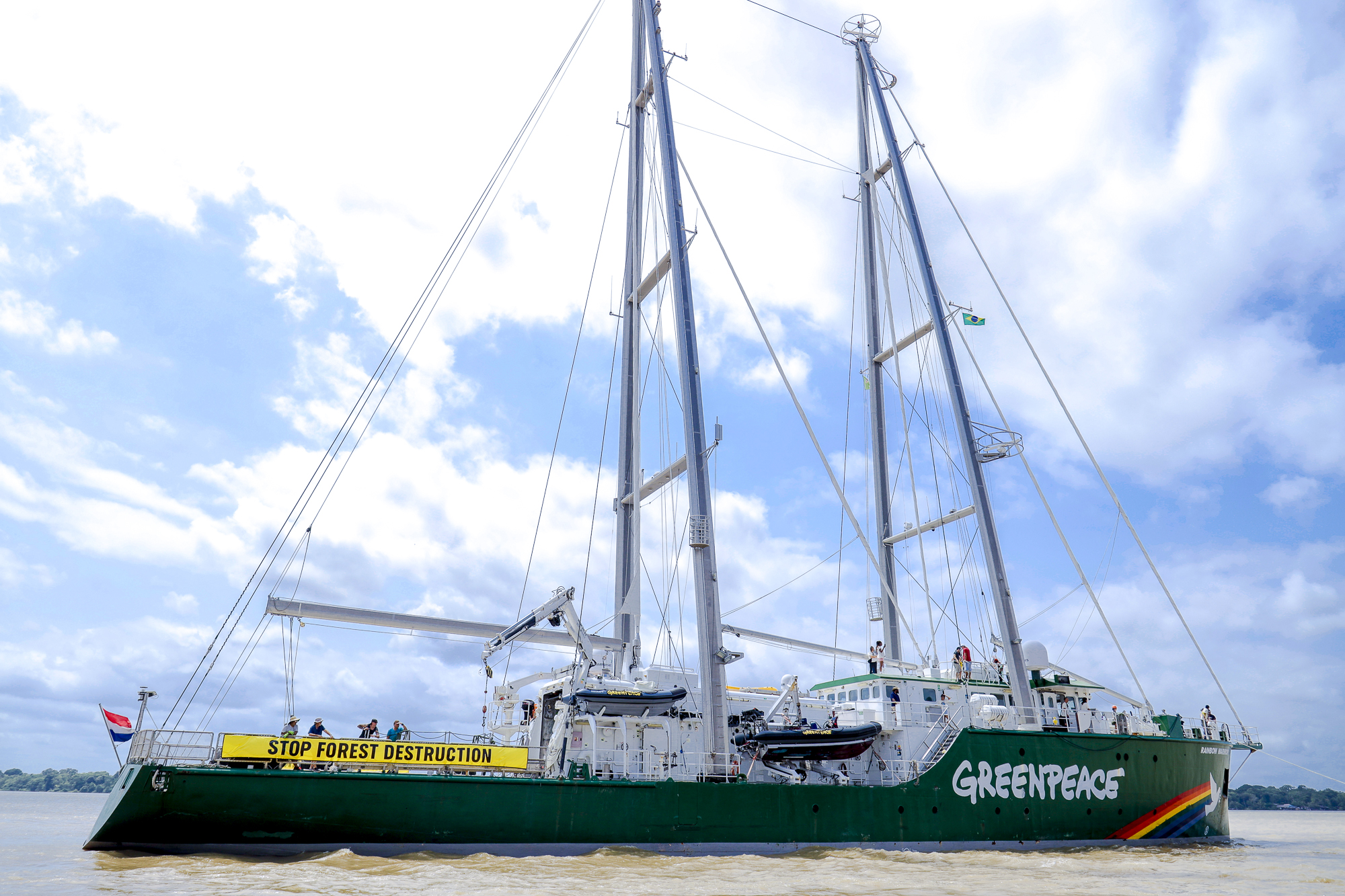 Leia mais sobre o artigo UFPA recebe veleiro do Greenpeace no trapiche Ribeirinho inaugurado hoje