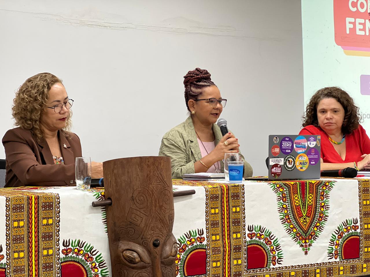 Leia mais sobre o artigo Enfrentamento ao Feminicídio em pauta na UFPA: oficina discutiu sobre a complexidade e a importância do debate sobre o tema